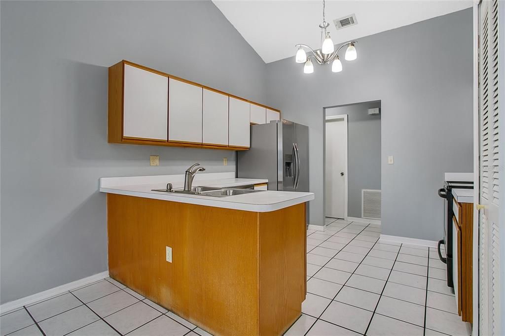 For Sale: $314,900 (3 beds, 2 baths, 1464 Square Feet)