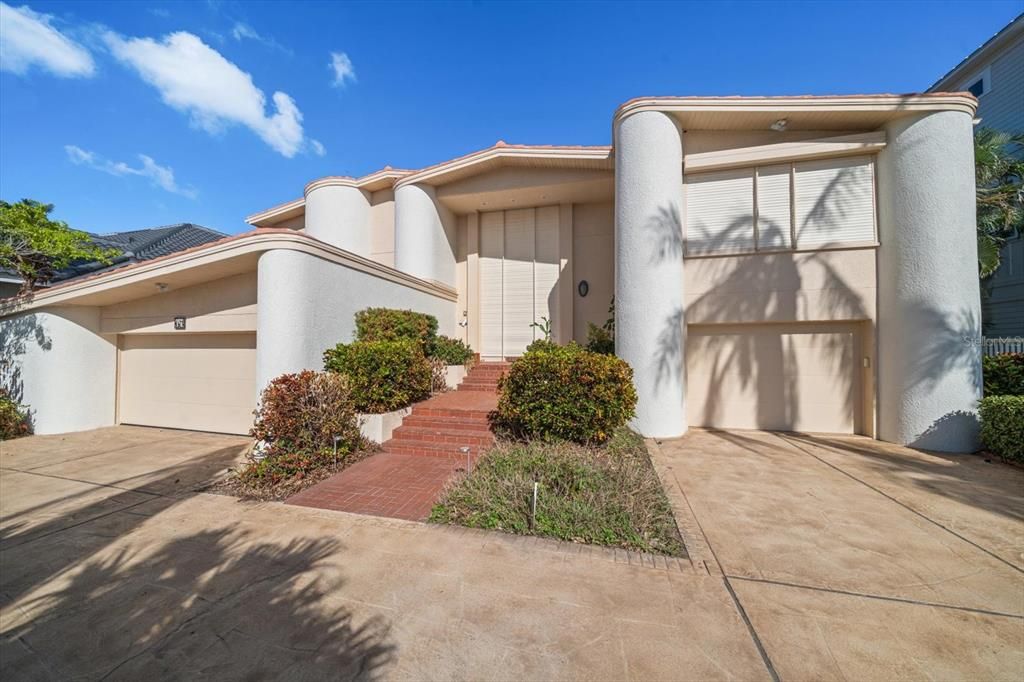 For Sale: $2,695,000 (3 beds, 3 baths, 3444 Square Feet)