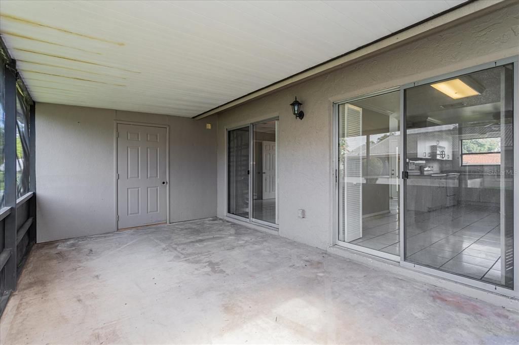 Screened  Porch w/Storage