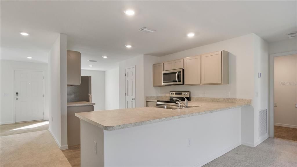 For Sale: $340,000 (3 beds, 2 baths, 1555 Square Feet)