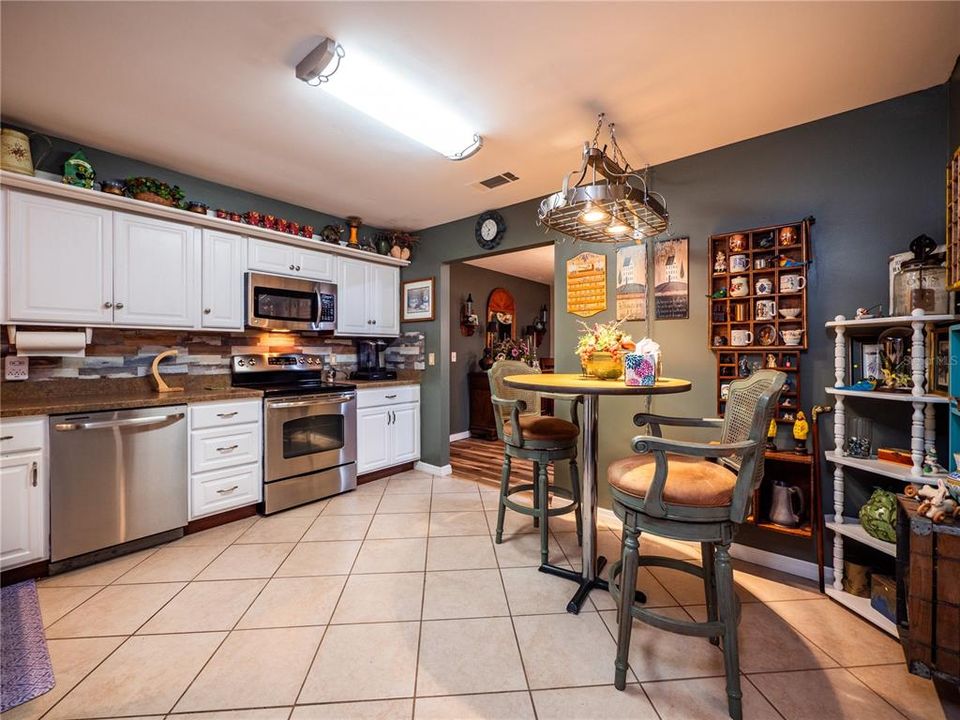 For Sale: $480,000 (2 beds, 2 baths, 1490 Square Feet)