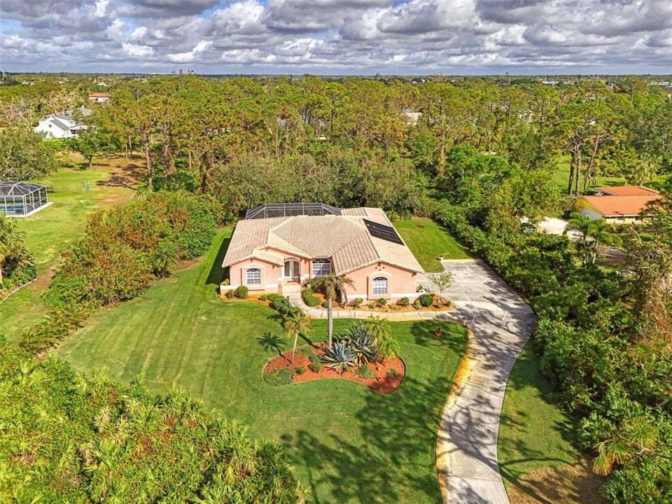 For Sale: $699,900 (3 beds, 2 baths, 2063 Square Feet)