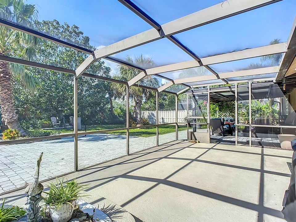 Large Screened-In Patio with Fountain