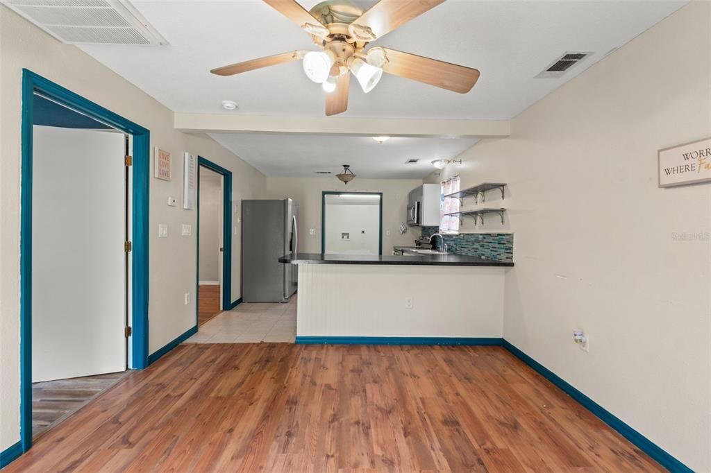 For Sale: $134,000 (2 beds, 1 baths, 768 Square Feet)