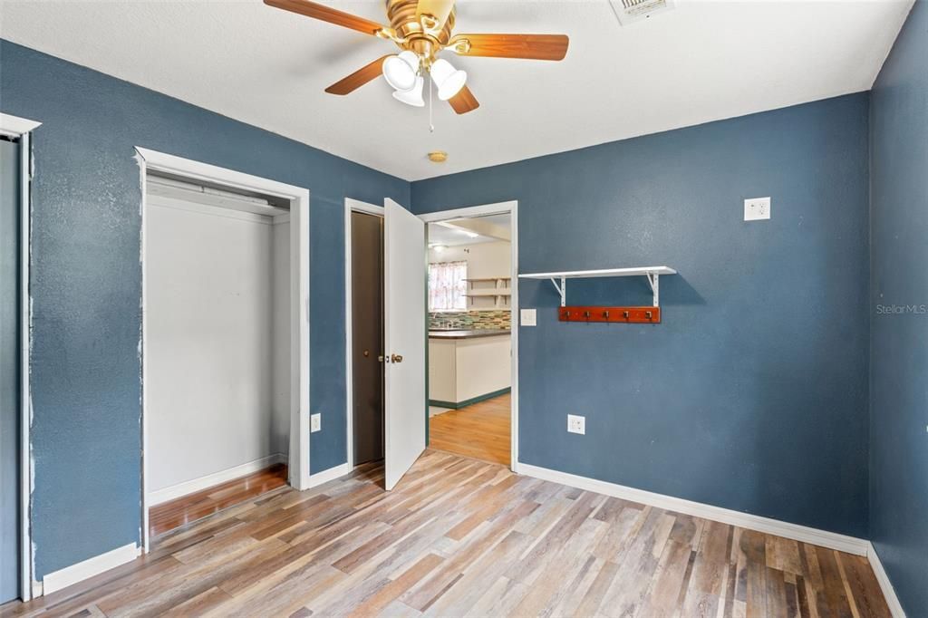 For Sale: $134,000 (2 beds, 1 baths, 768 Square Feet)