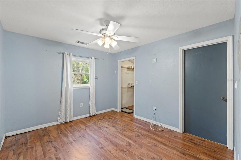 For Sale: $134,000 (2 beds, 1 baths, 768 Square Feet)