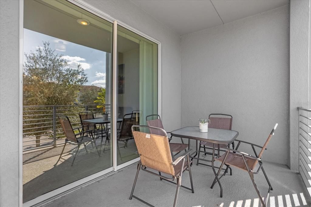 For Sale: $360,000 (2 beds, 2 baths, 1126 Square Feet)