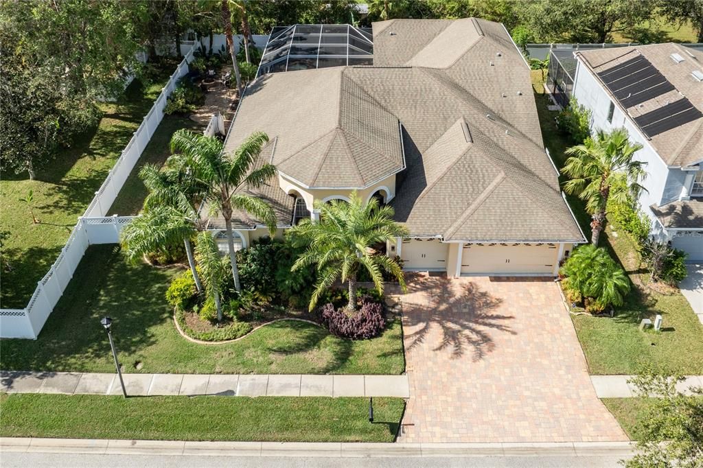 Aerial View, see the extra space on the left. Fenced Yard.