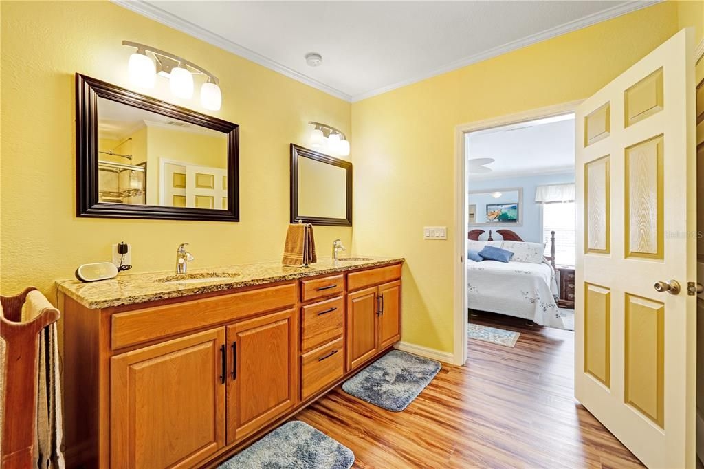 For Sale: $234,000 (2 beds, 2 baths, 1212 Square Feet)