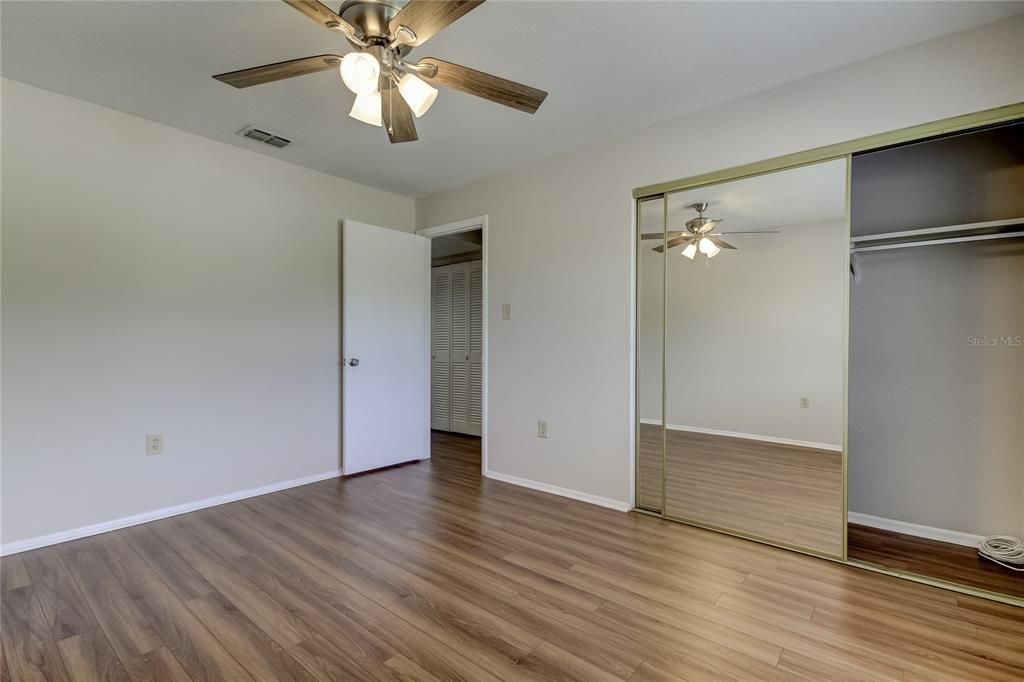 For Sale: $249,000 (2 beds, 2 baths, 1038 Square Feet)