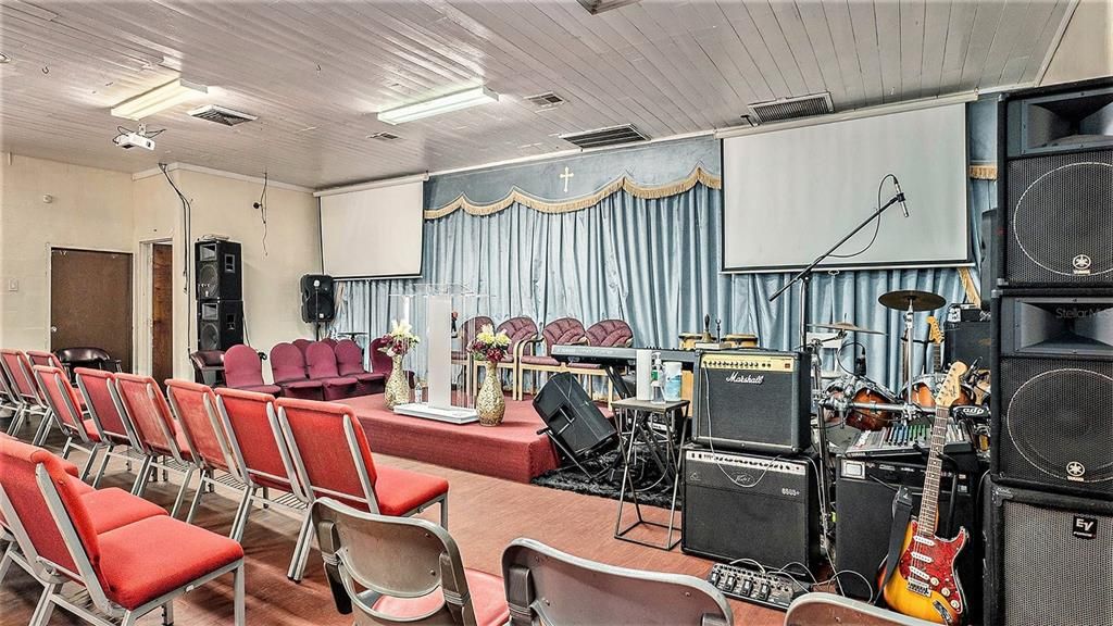 En Venta: $1,150,000 (0 camas, 0 baños, 1963 Pies cuadrados)