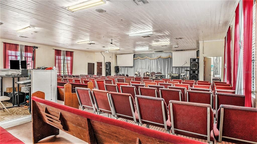 En Venta: $1,150,000 (0 camas, 0 baños, 1963 Pies cuadrados)