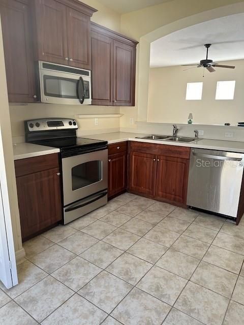 For Sale: $341,900 (2 beds, 2 baths, 1293 Square Feet)