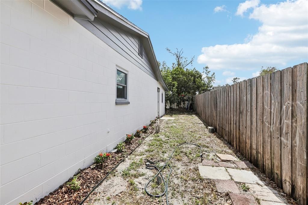 For Sale: $450,000 (4 beds, 2 baths, 2090 Square Feet)