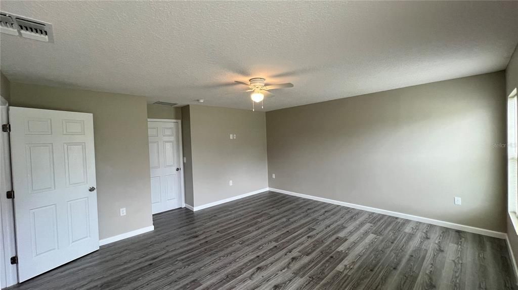 For Rent: $1,799 (4 beds, 2 baths, 1710 Square Feet)