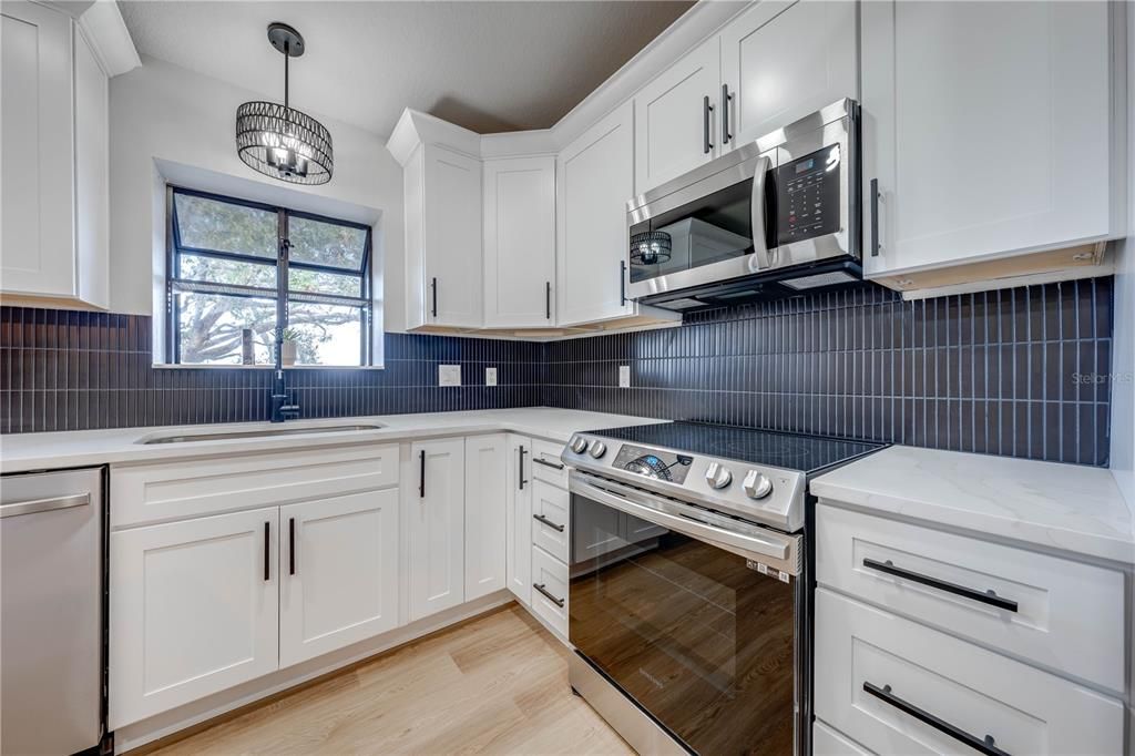 For Sale: $549,000 (4 beds, 2 baths, 1575 Square Feet)