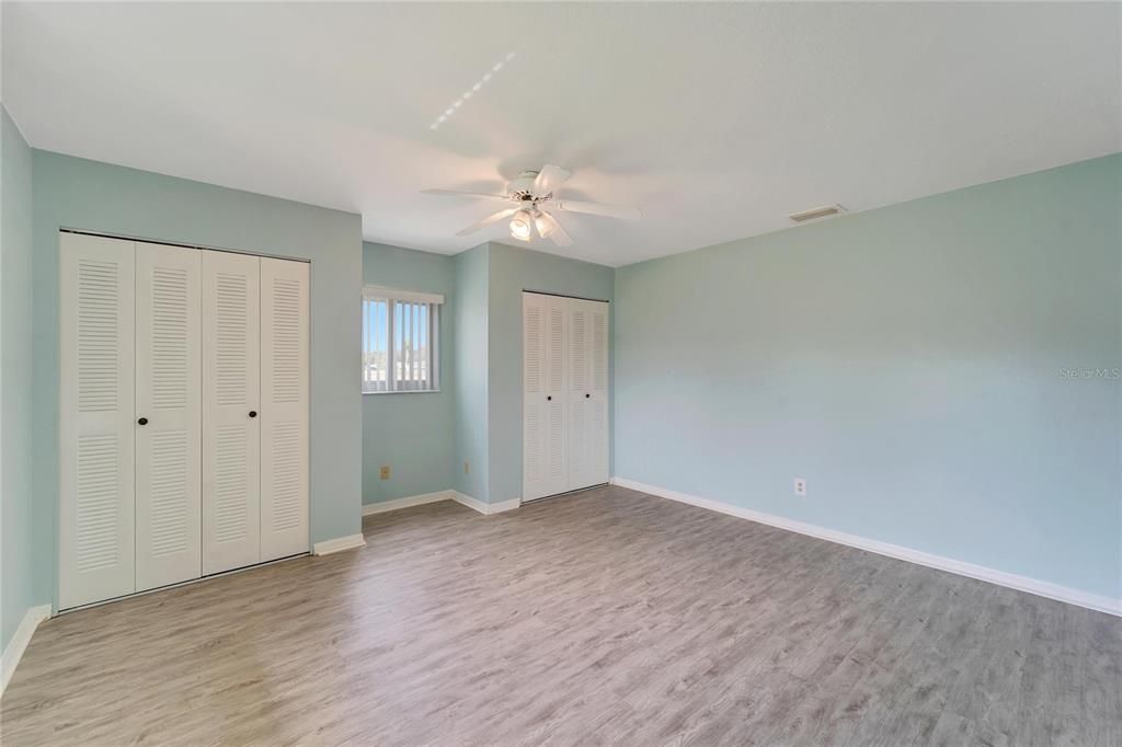 For Sale: $284,900 (2 beds, 2 baths, 1829 Square Feet)