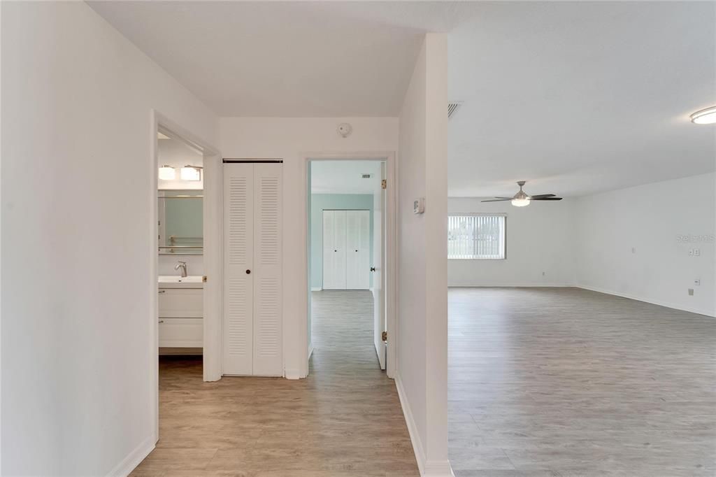 For Sale: $284,900 (2 beds, 2 baths, 1829 Square Feet)