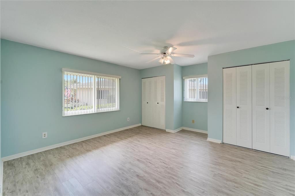 For Sale: $284,900 (2 beds, 2 baths, 1829 Square Feet)