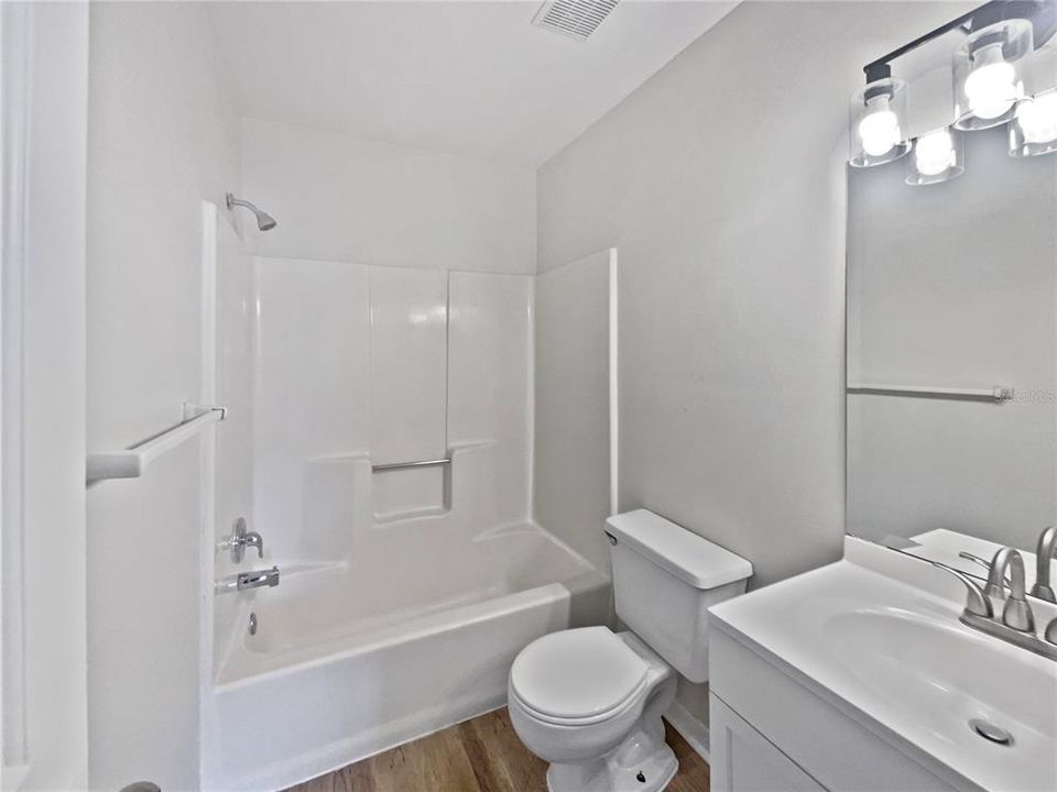 For Sale: $375,000 (3 beds, 2 baths, 1246 Square Feet)