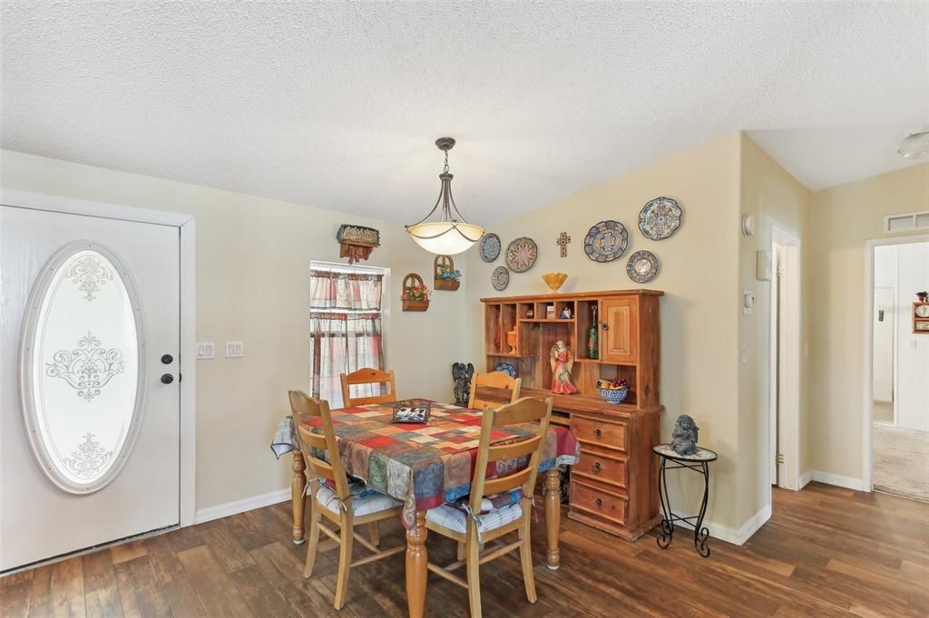 For Sale: $345,000 (2 beds, 2 baths, 1746 Square Feet)