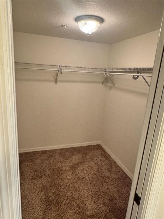 For Rent: $2,200 (2 beds, 2 baths, 1405 Square Feet)