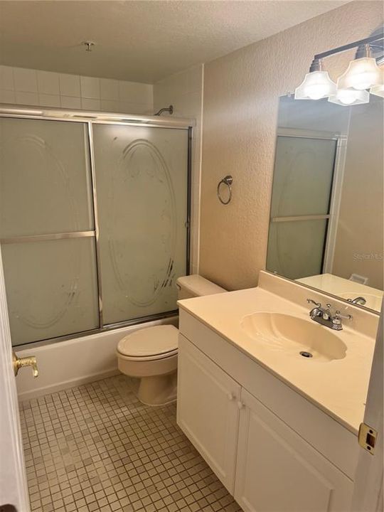 For Rent: $2,200 (2 beds, 2 baths, 1405 Square Feet)