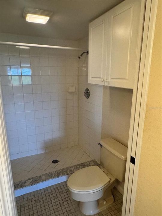 For Rent: $2,200 (2 beds, 2 baths, 1405 Square Feet)