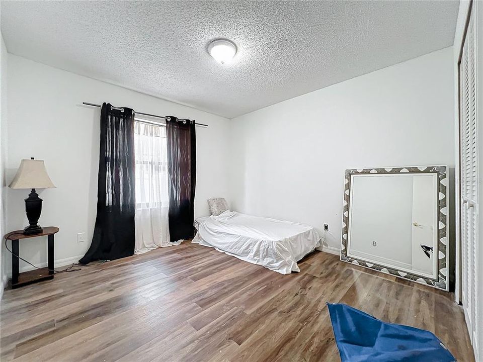 For Sale: $435,000 (4 beds, 2 baths, 2067 Square Feet)