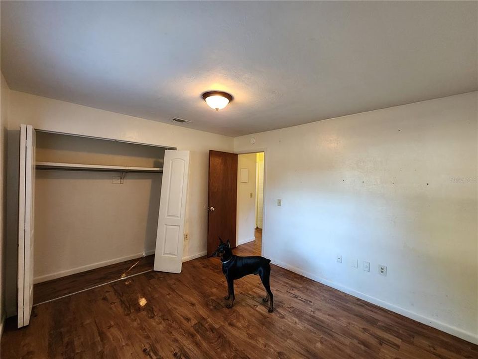 For Rent: $1,000 (2 beds, 1 baths, 840 Square Feet)