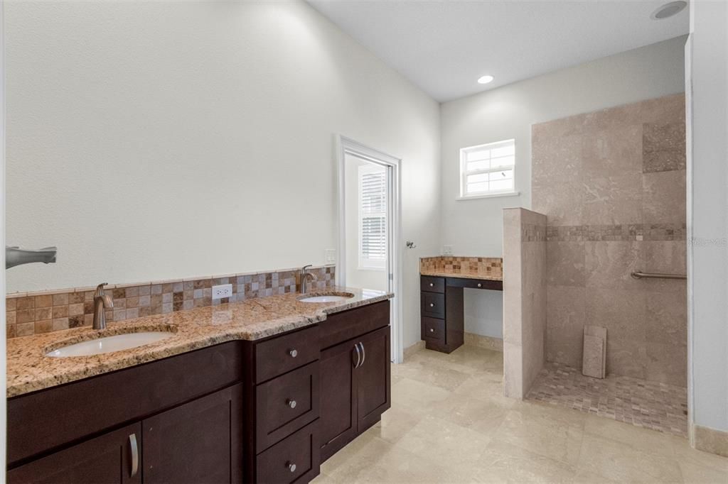 Master Bedroom  bathroom with shower and make up table