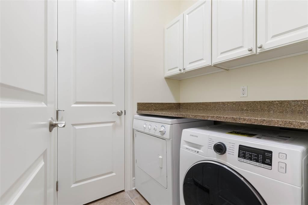 Utility room - washer and dryer convey