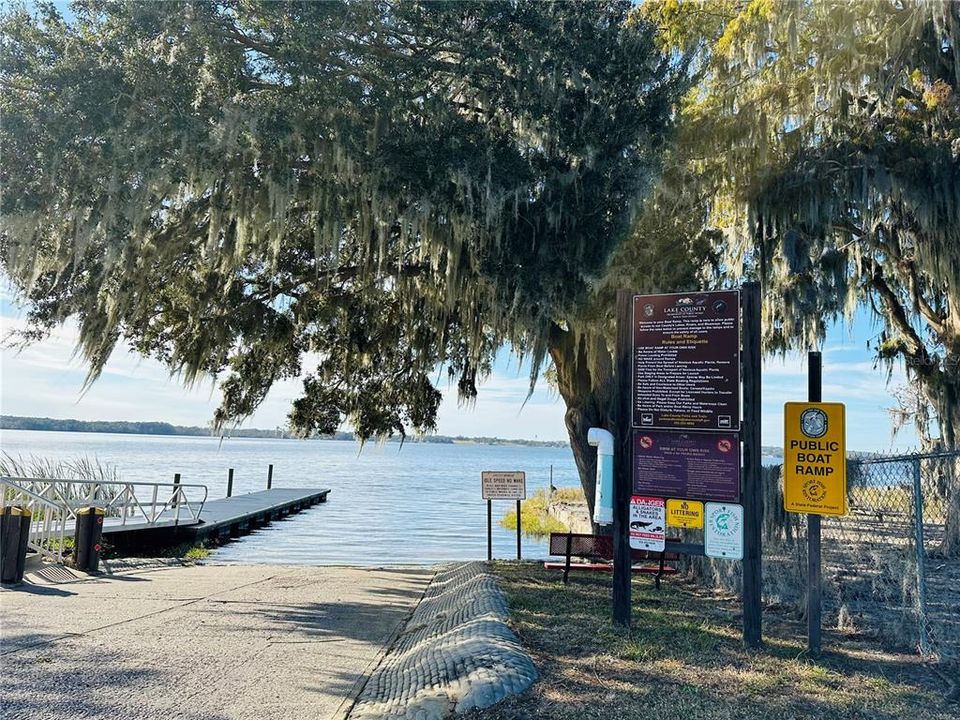 Public Boat Ramp-access from the property to Little Lake Harris, Lake Harris, Lake Eustis, Lake Denham, Lake Griffin, etc.