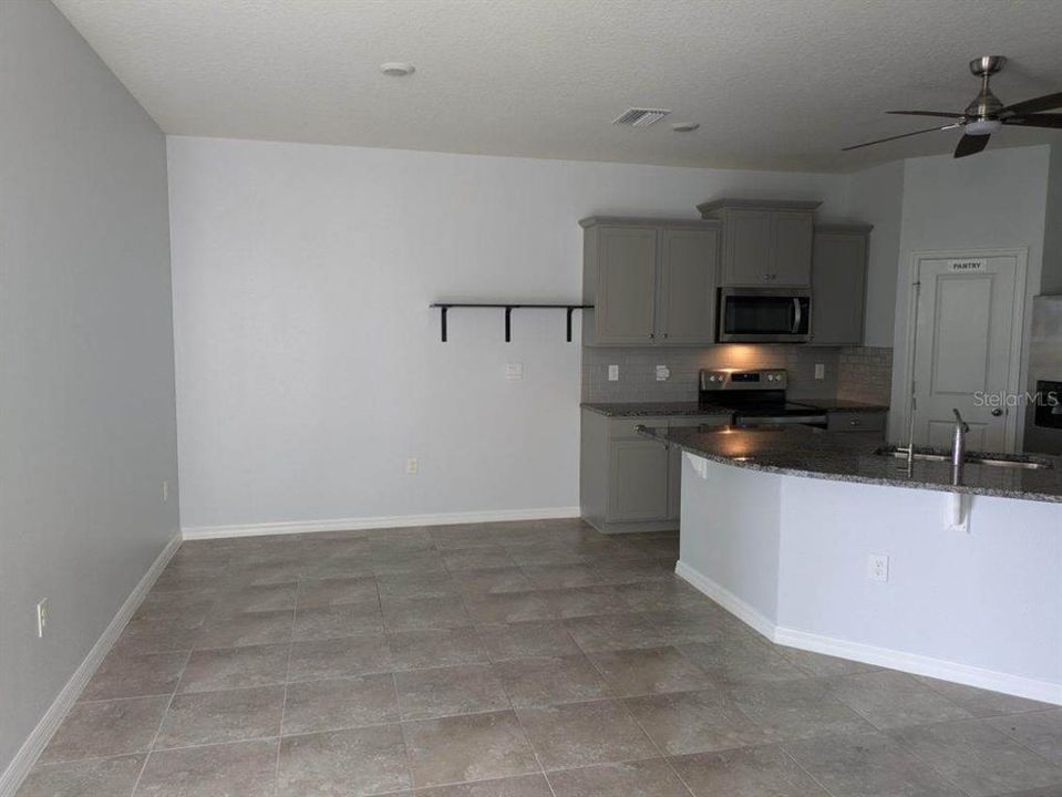 For Rent: $2,495 (3 beds, 2 baths, 1587 Square Feet)