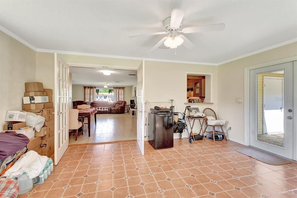 For Sale: $449,000 (2 beds, 2 baths, 1148 Square Feet)