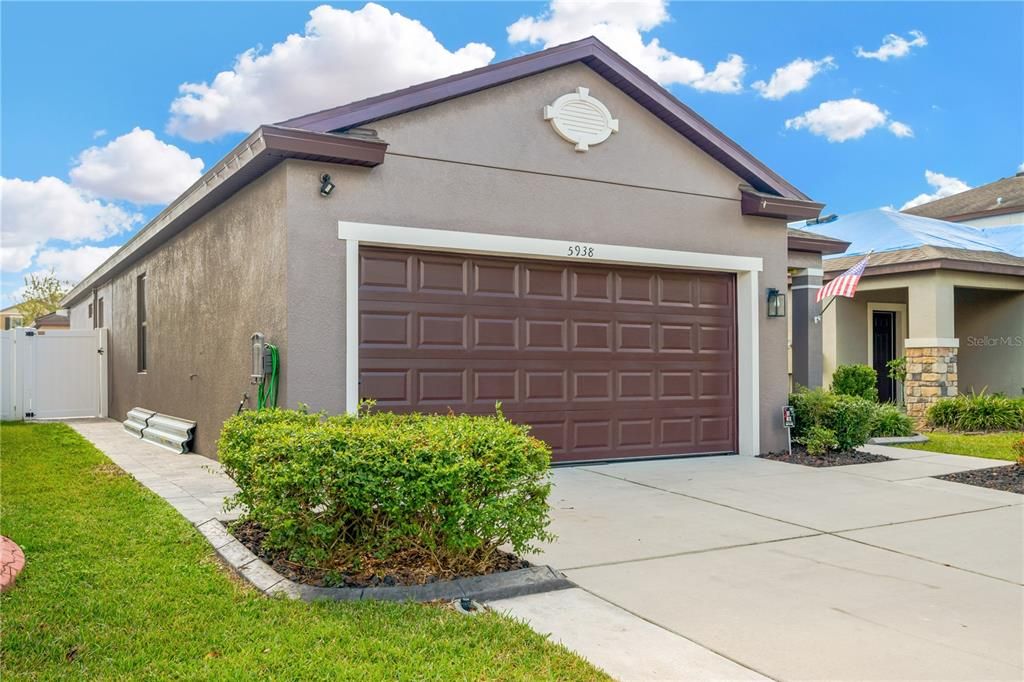 Active With Contract: $349,900 (3 beds, 2 baths, 1554 Square Feet)