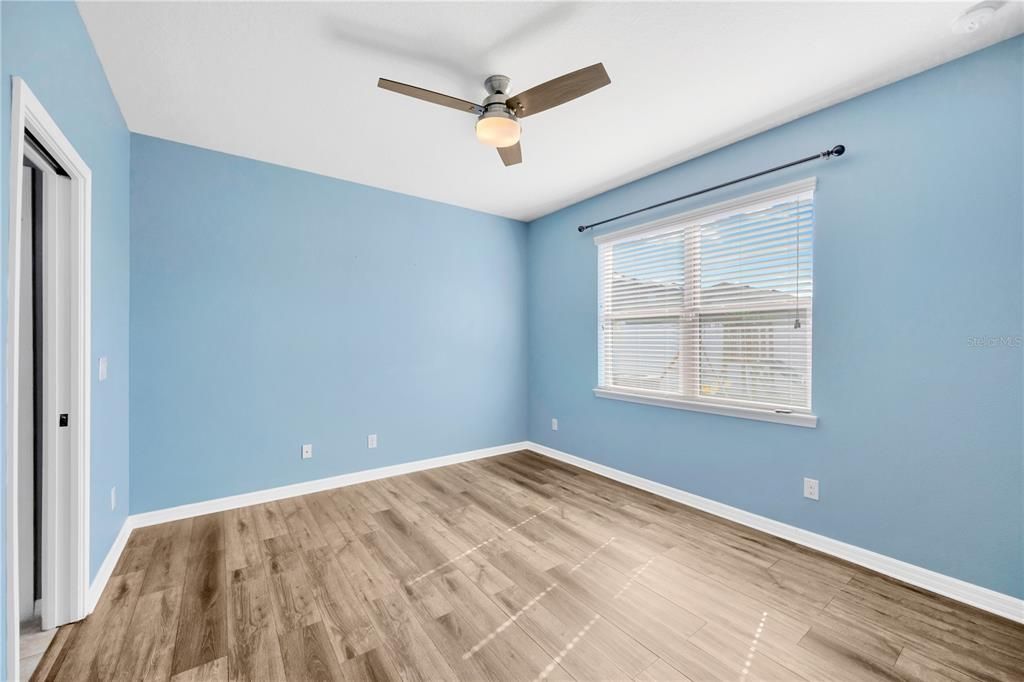 Active With Contract: $349,900 (3 beds, 2 baths, 1554 Square Feet)