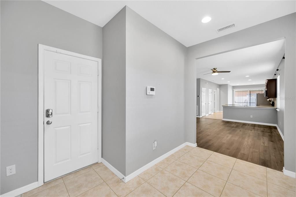 Active With Contract: $349,900 (3 beds, 2 baths, 1554 Square Feet)