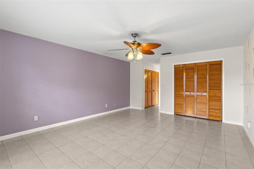 For Sale: $324,900 (2 beds, 2 baths, 1797 Square Feet)