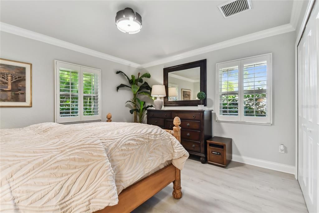 Active With Contract: $1,399,000 (3 beds, 2 baths, 2623 Square Feet)