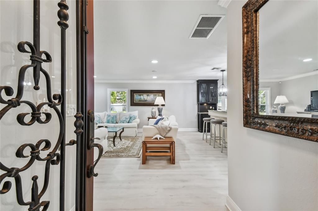 Active With Contract: $1,399,000 (3 beds, 2 baths, 2623 Square Feet)