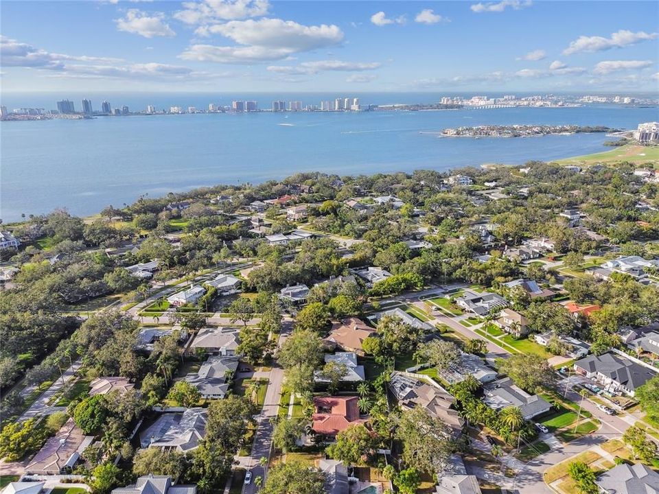 Active With Contract: $1,399,000 (3 beds, 2 baths, 2623 Square Feet)