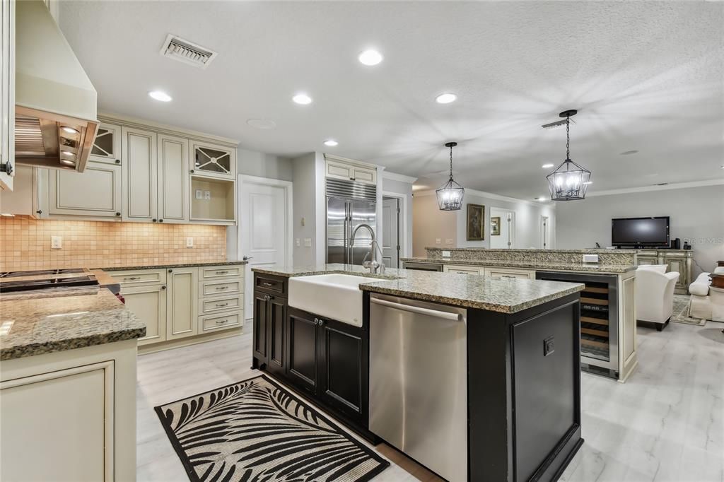 Active With Contract: $1,399,000 (3 beds, 2 baths, 2623 Square Feet)