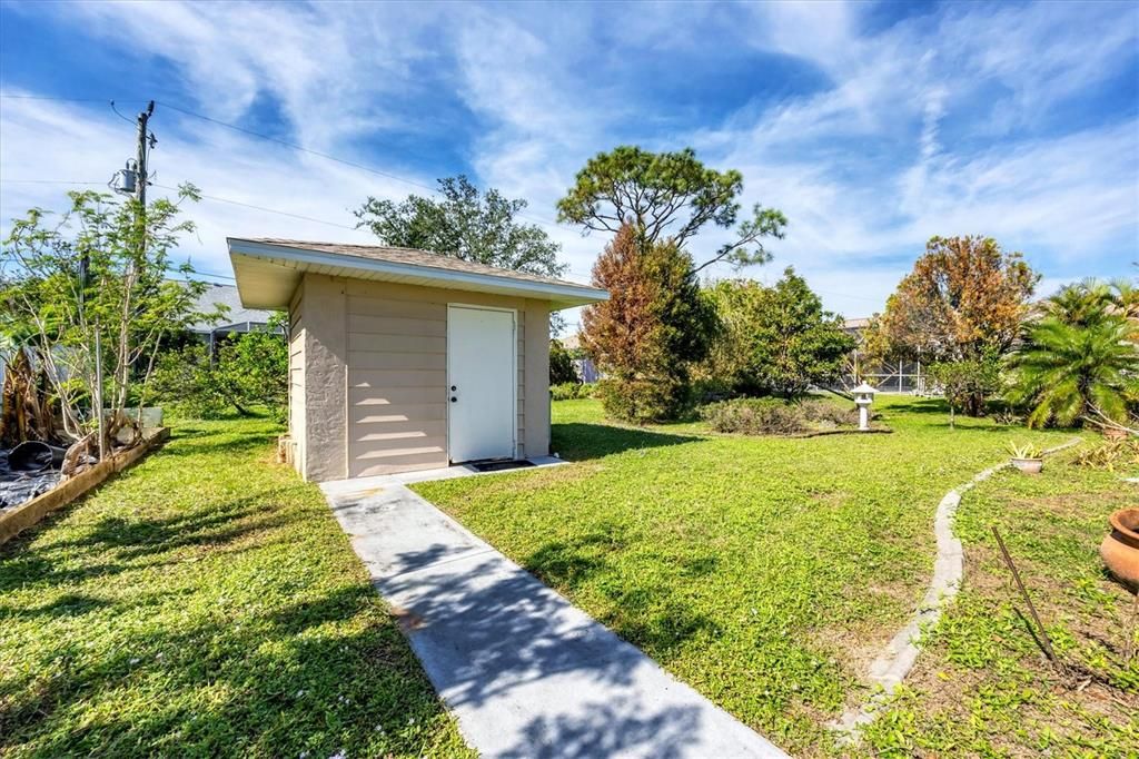 For Sale: $292,000 (2 beds, 2 baths, 1502 Square Feet)