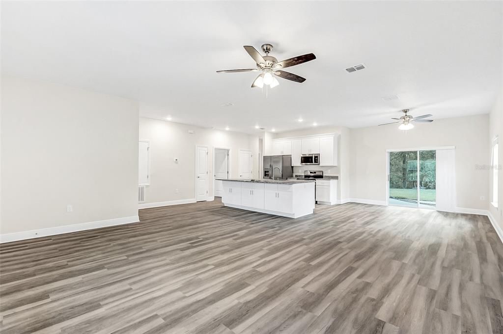 For Sale: $285,000 (3 beds, 2 baths, 1522 Square Feet)