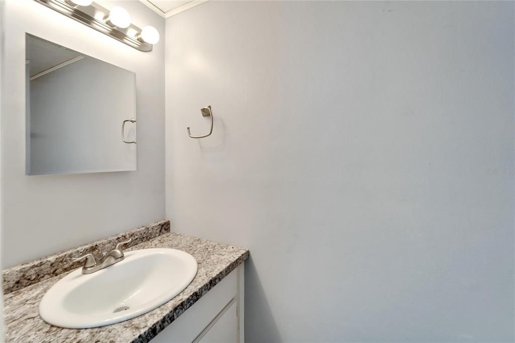 For Sale: $169,000 (2 beds, 1 baths, 1068 Square Feet)