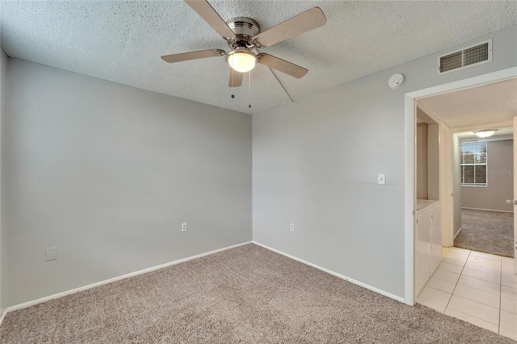 For Sale: $169,000 (2 beds, 1 baths, 1068 Square Feet)