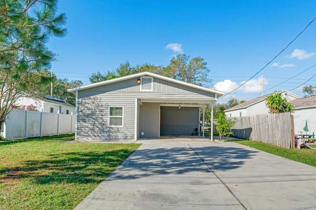 For Sale: $444,900 (3 beds, 2 baths, 1192 Square Feet)