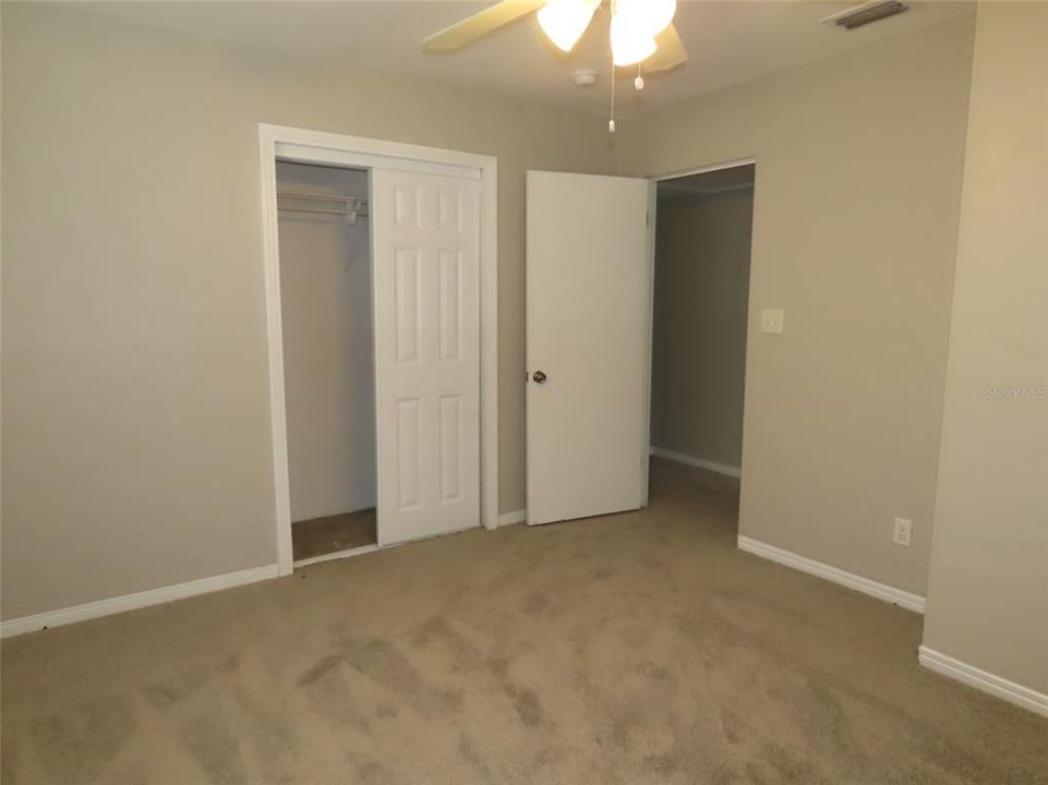 For Sale: $399,900 (3 beds, 1 baths, 1213 Square Feet)