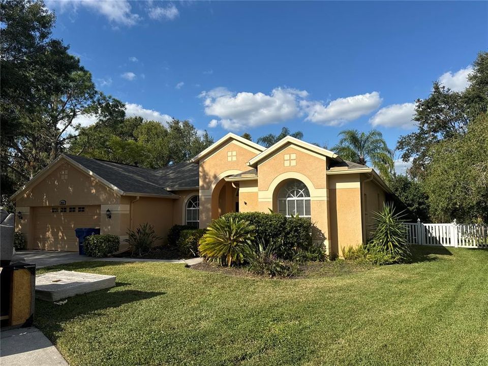 For Sale: $499,900 (3 beds, 2 baths, 1835 Square Feet)